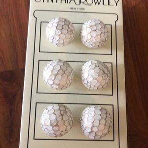 NEW Cynthia Rowley set of six drawer pulls Rustic shabby chic gold white round h